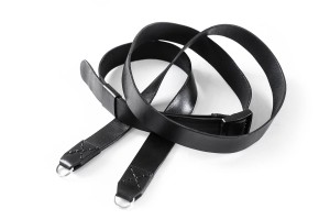 Adjustable lenght black leather camera strap (1)